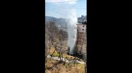 Hot water pipe bursts in Vladivostok, flooding nearby building
