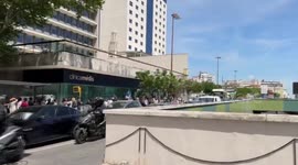 Portugal Blackout: Queues For Buses In Lisbon / 2