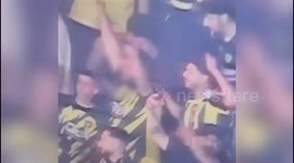 Israel: A suspect launches the flare that hit an 8-year-old boy in the chest, and continues to celebrate in the stands