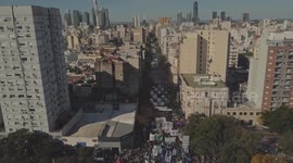 Argentina: Thousands rally in Buenos Aires ahead of May Day