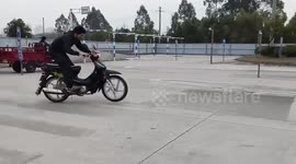 Motorcycle rider crashes into fence in amusing fail
