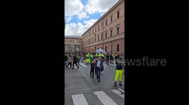 Vatican City: Enormous queues outside St. Peter’s Basilica just before the final hour of farewell to Pope Francis