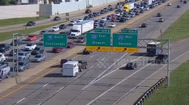 Selfish driver misses turn then causes crash on highway