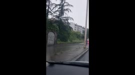 Effondrement d'une rue à Lyon à cause des pluies diluvienne à Lyon