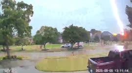 Moment lightning strike causes house fire in Texas caught on CCTV