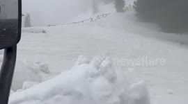 US: Utah Snowplows Clear Snow at Guardsman Pass SR-190 as Crews Make Progress