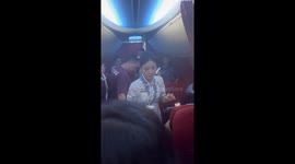 Sweltering passengers stuck on plane without air con in China