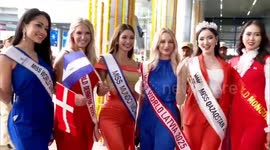 Beauty pageant winners arrive in India for world contest
