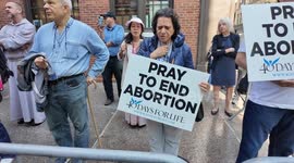 US: Walk of Life Demonstraton