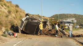 US, Los Angeles: Simi Valley Dump Truck Rollover Crash on Highway 118