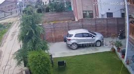 Explosions heard in Kashmir as Pakistan shelling continues