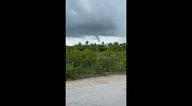 Tornado causes major damage and power outages in Florida, USA