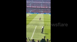 UK: Man Invades Pitch During Game Between Nottingham Forest and Leicester City