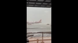 Heavy rain causes delays at Bangkok airport