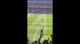 Forest owner on pitch after Leicester earn a point