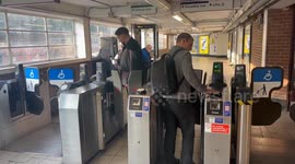 UK: Power outage hits London Underground as lines suspended
