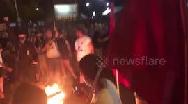FLAG BURNING GAS THROWN ON CROWD PROTESTOR CATCHES FIRE #DEMSINPHILLY #DNCINPHL https://t.co/mXVjgjBuB6