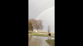 Illinois locals in awe as they spot both ends of double rainbow