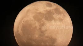 US: Spectacular May’s Flower Moon Lights Up Skies