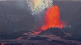 Kilauea Volcano roars as 500ft lava fountain soars skywards
