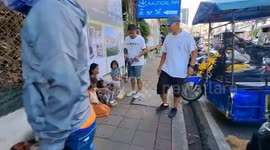 Police crack down on begging gangs using children for sympathy from tourists