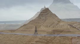 Incredibly detailed sand sculptures take over South Korean beach