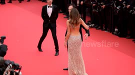 France: SLOW-MOTION - Quentin Tarantino and Robert De Niro walk red carpet at Cannes