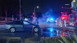 US, Los Angeles: Oxnard One Hospitalized After Crash With Fire