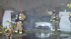 US, Los Angeles: Montebello Tesla Catches Fire In Garage