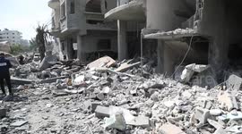 Palestinians condemn Israeli airstrikes against Jabalia in tearful pleas