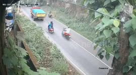 Truck rolls back, woman survives horrific crash by inches in Kerala, South India