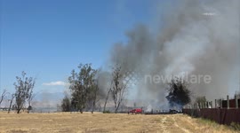 US, Bakersfield: Bakersfield Fire Breaks Out Near Homeless Encampment