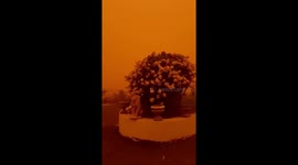 Hellish sandstorm turns sky red as thick haze covers Iraq