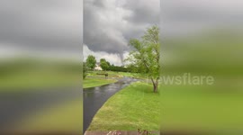 US: Tornado Touches Down Southeast Of New Richmond As Watch Issued For Multiple Wisconsin Counties