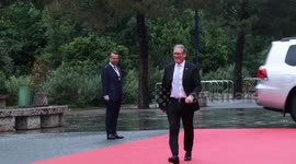 Albania: Albanian PM welcomes leaders, kneels to greet Meloni at EPC summit in Tirana