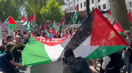 UK: 'Exist, resist, return': Tens of thousands march in London to Mark 77 years since Nakba (2)