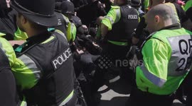 Chaos in Bristol Antifa Protesters Disrupt UKIP Rally — 4 Arrested in Violent Clash!