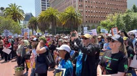 US: Teachers protest against Trump in San Francisco over education funding cuts