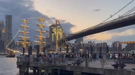 Mexican Navy Ship Crashes Into Brooklyn Bridge, Injuring 19 Crew Members in Shocking Incident Caught on Camera