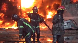 Heroic Action of Firefighters to Extinguish Fire at PT Teluk Luas Padang Rubber Factory