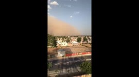 Dust storm blankets neighborhood and prompts yellow alert in Bikaner, India