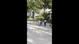 Aujourd’hui, garçon, qui est venu aider mon fils