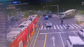 Tank truck unable to stop crashes into tram in China