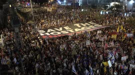 Israel: Hundreds hold demonstration in Tel Aviv to demand ceasefire, prisoners back (2)