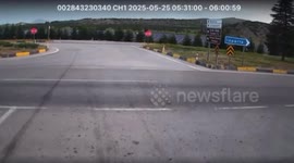 Türkiye: MOMENT - Interior bus camera captures tragic accident which injured 28