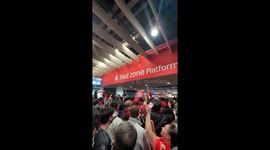 UK: Stations Overcrowded as Fans Flock to Liverpool for Premier League Parade 2