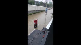 India: Flooding Hits Mumbai, Red Alert Issued