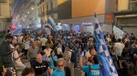 Italy: Napoli gears up for Serie A title parade, fans flood city streets (2)