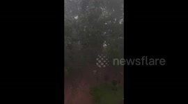 US: Thunderstorm brings heavy rainfall to Woodstock