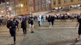 Poland: Fan violence breaks out ahead of UEFA Conference League final